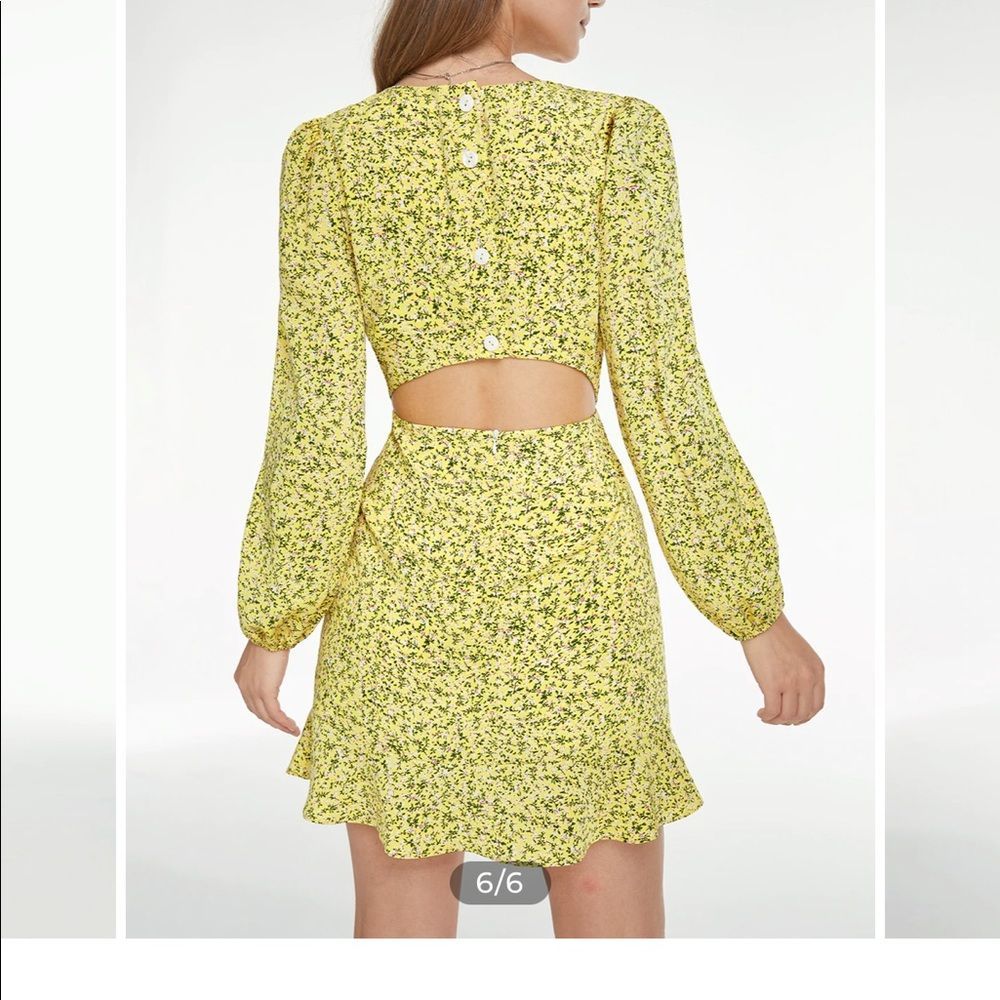 COPY - Commense. Brand new w tags. Backless floral summer teatime outfit. Size …